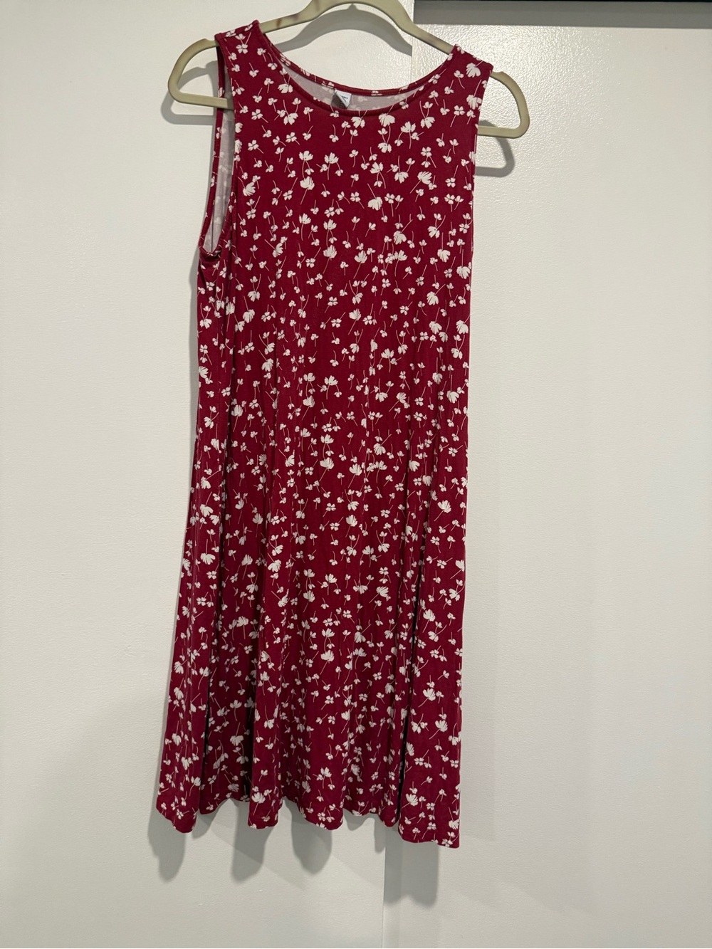 Old Navy Red Floral A-Line Skirt size XL